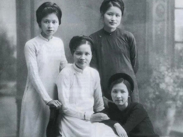 Hội 'hot girl' Hà Nội những năm đầu thế kỉ 20: Ngoài 'tứ mỹ Hà thành' còn loạt giai nhân đẹp nức nở