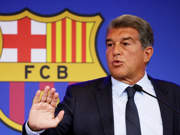 Chủ tịch Laporta chốt khoản vay 595 triệu Euro cứu Barca