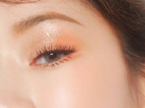 6 loại serum giúp hàng mi cong hình chữ C như sao Hàn