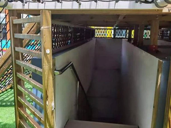 Trung Quốc rúng động vụ phát hiện mật đạo nối câu lạc bộ ngầm với trường mẫu giáo