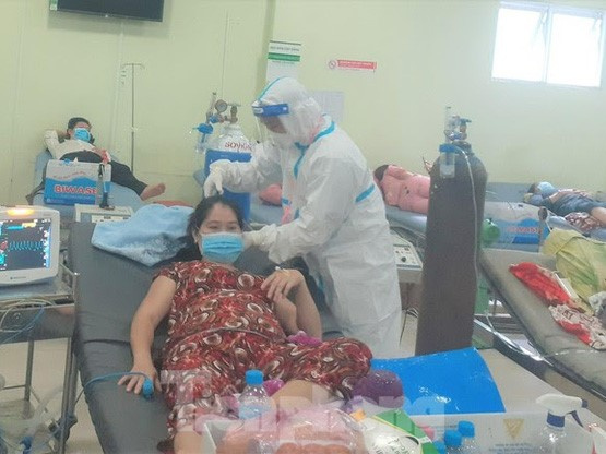 1 bác sĩ chăm 1.000 bệnh nhân, Bình Dương cần chi viện gấp những gì để kiểm soát dịch bệnh?