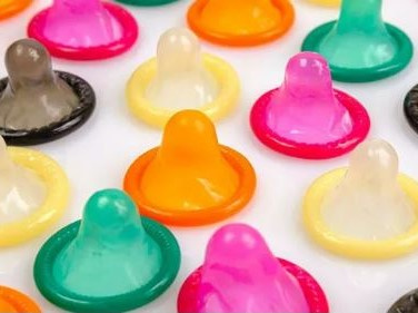 Ấn Độ: Thiệt mạng vì dùng keo thay bao cao su khi 'yêu'