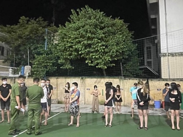 Nhóm thanh niên liên tỉnh rủ nhau 'chơi' ma túy trong nhà nghỉ