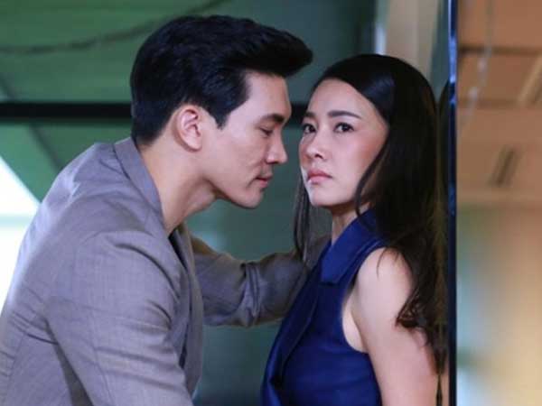 Nhẫn tâm bỏ tôi lấy vợ giàu, 4 tháng sau anh quay lại quỵ lụy tặng nhà và xe