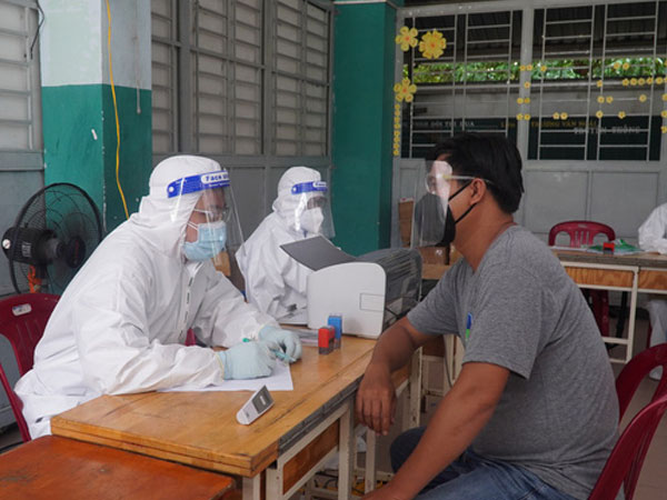 Bác sĩ Trương Hữu Khanh: Làm sao biết có phải là F0 'bệnh rồi tự khỏi'?