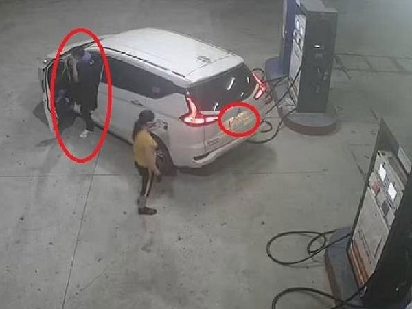 Hà Nội: Tài xế bịt biển số ô tô, vào đổ xăng xong phóng xe đi thẳng, 'quên' luôn việc trả tiền