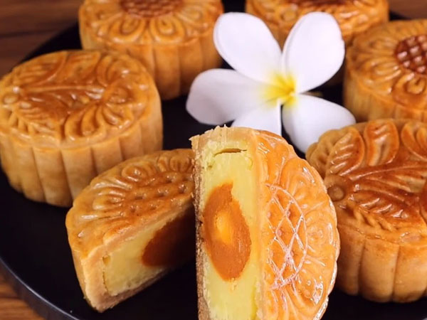 Nhiều nơi đã ngưng sản xuất, hàng bánh Trung thu truyền thống nổi tiếng Hà Nội ra sao?