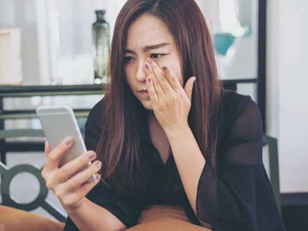 Mẹ bị ốm nhưng chị gái vẫn đòi bà nấu cháo sườn cho, tôi căm tức nói một câu khiến cả anh rể chị gái tái mét mặt mày