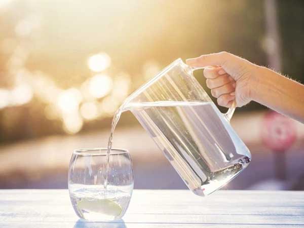 Uống nước đun sôi để nguội để lâu, tôi có nguy cơ bị ung thư không?