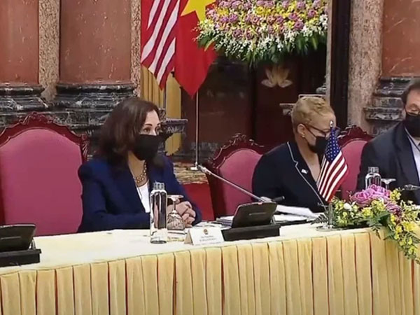 Bà Kamala Harris: Mỹ tặng thêm 1 triệu liều vắc xin Pfizer cho Việt Nam, tới ngay trong vòng 24 giờ