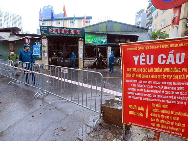 Hà Nội: Quận Thanh Xuân tạm dừng hoạt động chợ Nhân Chính