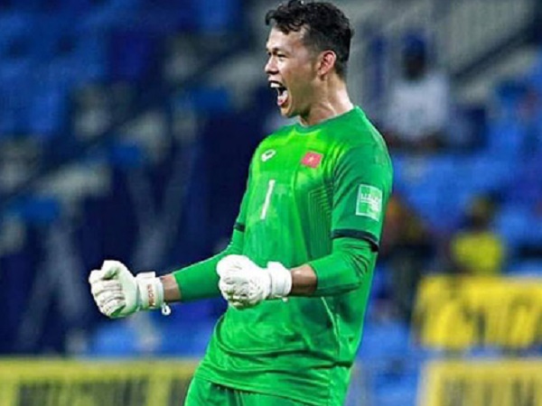 Thủ thành Bùi Tấn Trường nhận tin cực vui trước thềm vòng loại World Cup 2022