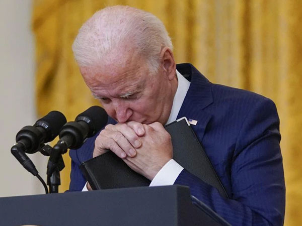 Tấn công đẫm máu ở Kabul: TT Biden thề 'báo thù' cho người Mỹ; Nhà Trắng lên tiếng về lời kêu gọi ông Biden từ chức