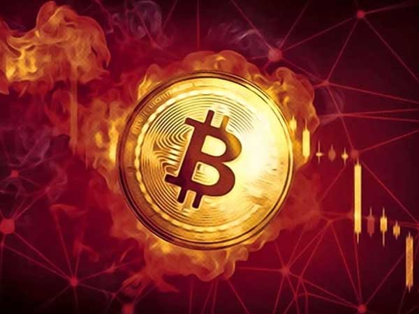 Bitcoin giảm mạnh không dừng, một ngày mất giá gần 100 triệu