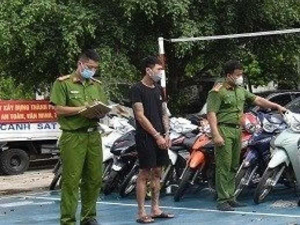 Bắt đối tượng cho vay với lãi suất từ 120% đến 200%/năm