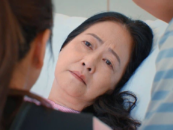 Hương vị tình thân phần 2 tập 22: Bà Dần bị tai biến nặng, ông Khang giục Long - Nam cưới chạy nhưng bị con trai từ chối