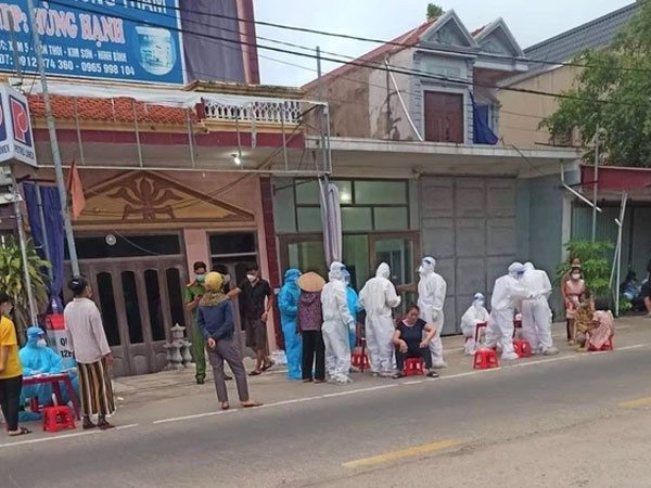 Ninh Bình giãn cách xã hội huyện Kim Sơn sau khi xuất hiện ca dương tính SARS-CoV-2 đầu tiên trong cộng đồng