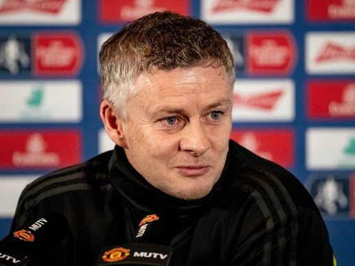 HLV Solskjaer: 'Một khi đã chơi cho United, bạn không bao giờ được nghĩ tới việc đầu quân cho Man City'