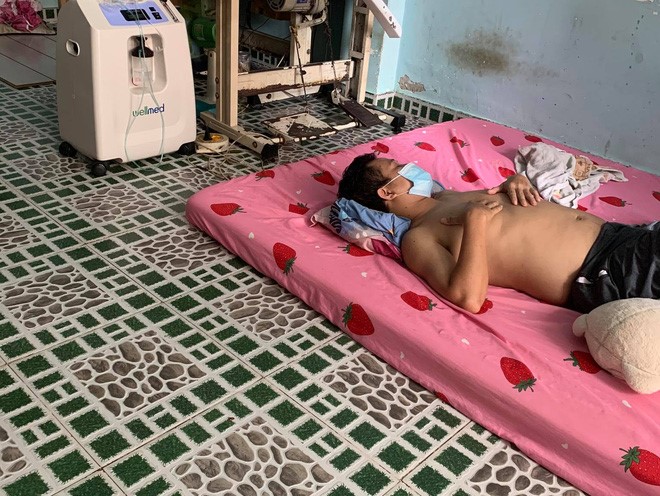 Gia đình 10 người ở TP.HCM nhiễm Covid-19 và 25 ngày bước qua “cửa tử” tại nhà: 'F0 tuyệt đối không được bỏ qua bước này'