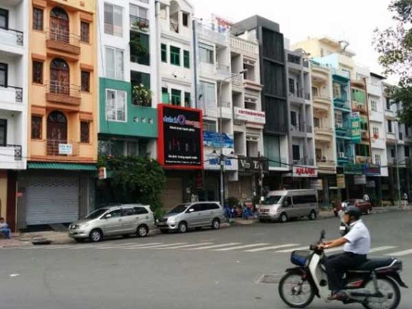 Mất hơn 2 tháng để giao dịch thành công một căn nhà mặt tiền 10 tỉ đồng tại Tp.HCM