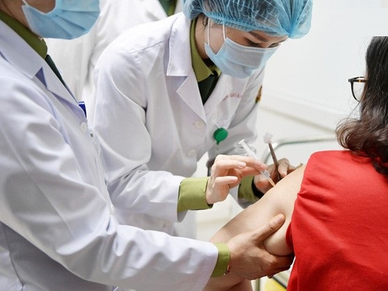 Kết quả cuộc họp khẩn cấp vaccine Covid-19 của Việt Nam: An toàn, có tính sinh miễn dịch, chưa có dữ liệu về hiệu lực bảo vệ