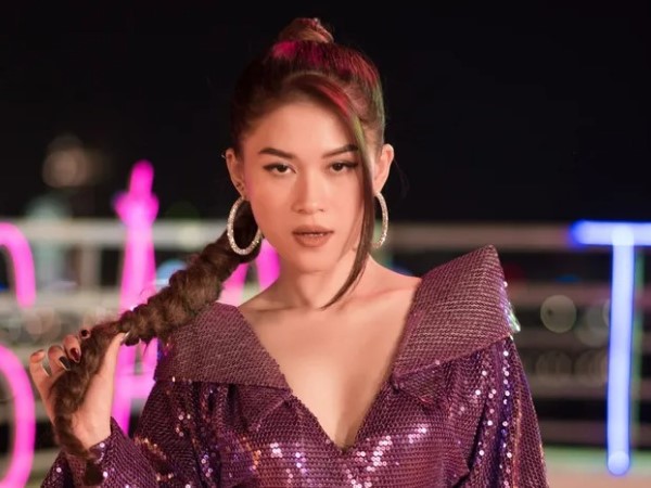 Ngọc Thanh Tâm đáp trả người đàn ông lạ vì bình luận 'phụ nữ hết đát' trong bài viết Khánh Thi