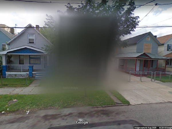 Bí ẩn về ngôi nhà 'ác quỷ' không được hiển thị trên Google Maps - nơi chôn giấu vụ bắt cóc thương tâm từng ám ảnh nước Mỹ một thời