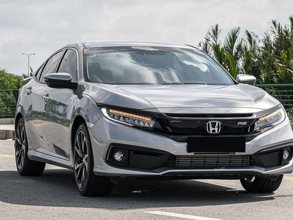 Xe sedan hạng C nào ở Việt Nam uống xăng khoẻ nhất?