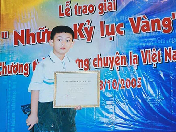 Thần đồng toán học 3 tuổi biết tính nhẩm, đọc chữ vanh vách từng lên chương trình Chuyện Lạ Việt Nam và sự thay đổi cuộc đời đầy tiếc nuối khi lớn lên