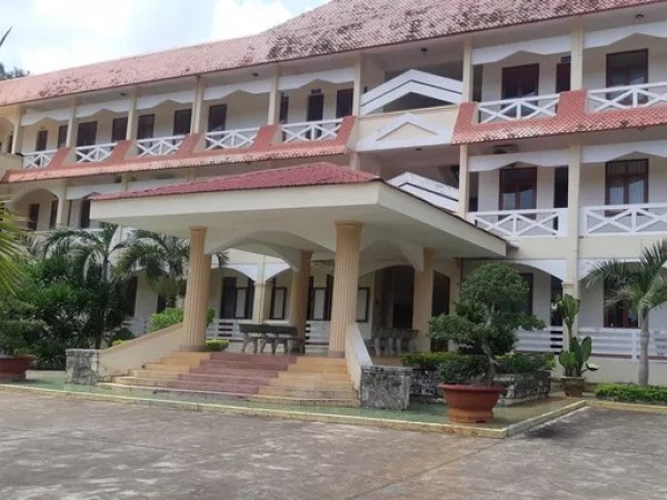 Vụ hiệu trưởng và kế toán lập khống 20 phiếu chi: Thêm nhiều sai phạm, chuyển cơ quan công an