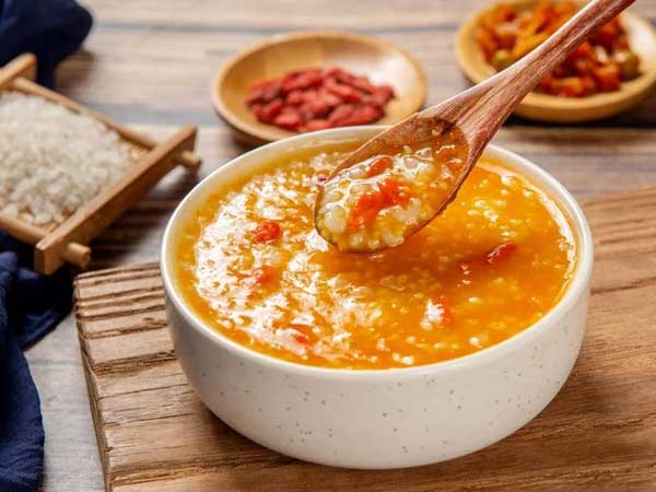 Cụ bà 103 tuổi đã 60 năm chưa từng mất ngủ, phương pháp ngủ ngon của cụ rất đơn giản