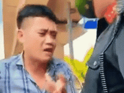 Thanh niên đi SH gạ đánh nhau với CSCĐ khi bị nhắc nhở: 'Chưa đủ tuổi, còn non lắm'