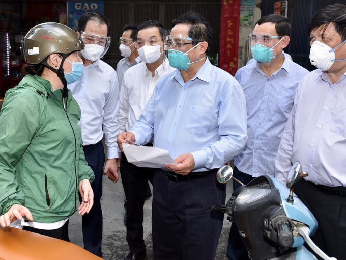 Thủ tướng kiểm tra đột xuất, Sở chỉ huy của phường được xem là 'ổ dịch' với 349 ca mắc Covid-19 không người trực