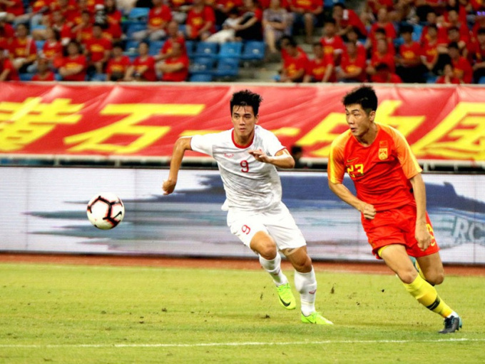 ĐT Việt Nam và Trung Quốc cùng gây sốc ở ‘cuộc đua đến World Cup’