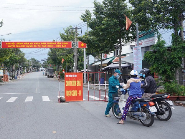 Bình Dương sắp chạm mốc 115.000 ca nhiễm COVID-19, tiếp tục thực hiện "ai ở đâu ở yên đó" từ 0 giờ ngày 1/9