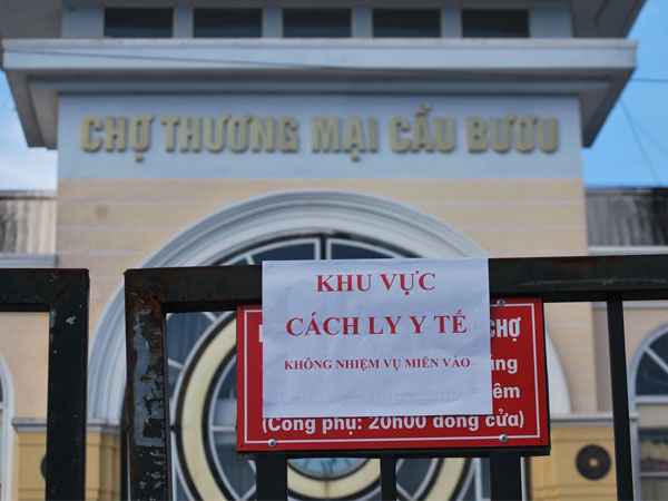 Hà Nội phong tỏa tạm thời chợ Cầu Bươu sau khi phát hiện F0 từng đến mua rau, thịt