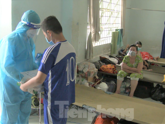 Hơn 1.200 bệnh nhân Covid-19 khỏi bệnh tình nguyện đi chăm sóc F0 ở Bình Dương
