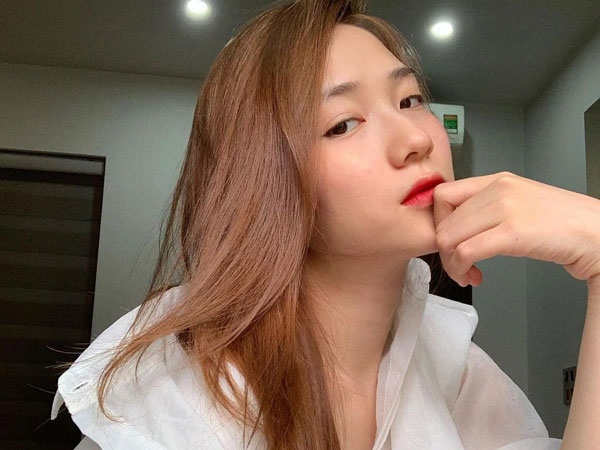 Gái xinh một thời khoe nhan sắc 'real' sau khi sinh con thứ 2: Nhắm làm lại chị không?