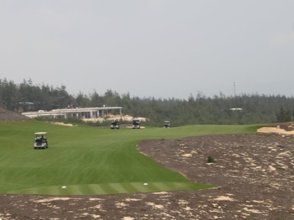 Giám đốc Trung tâm du lịch 'hợp thức hóa' giấy mời để 'cứu' cán bộ chơi golf