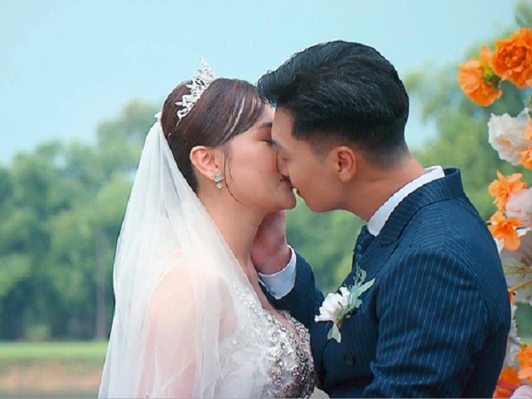 Hương vị tình thân: Long hôn Nam ngọt ngào trong đám cưới, Bà Bích hả hê khiến bà Sa 'tím mặt' chỉ bằng một câu nói