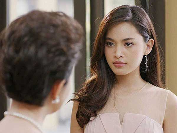 Mẹ chồng 'ăn dầm ở dề' nhà con dâu đòi đứng tên sổ đỏ, tôi làm mâm cơm thịnh soạn chiêu đãi lại khiến bà bỏ về quê