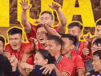 Nhạc sĩ Huy Tuấn cùng Xuân Bắc, Châu Bùi và hơn 20 nghệ sĩ ra MV cổ vũ đội tuyển Quốc gia 'xông trận' World Cup giữa mùa dịch