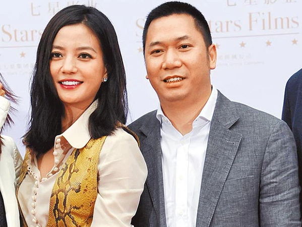 Chồng đại gia đang ở đâu giữa scandal Triệu Vy bị phong sát?