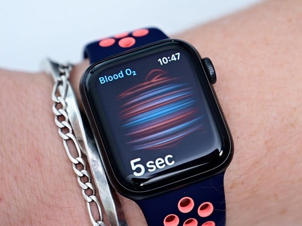 Apple Watch sẽ có đo huyết áp, nhiệt độ