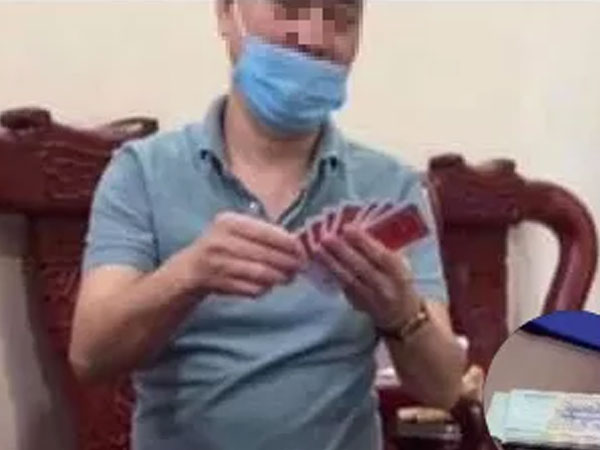 Xác minh thông tin lãnh đạo phường ở Hà Nội tụ tập đánh bạc