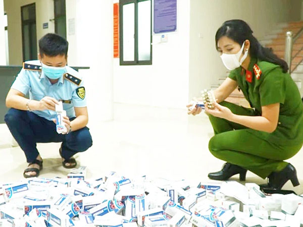 Thu giữ hơn 34.000 viên thuốc điều trị COVID-19 không rõ nguồn gốc