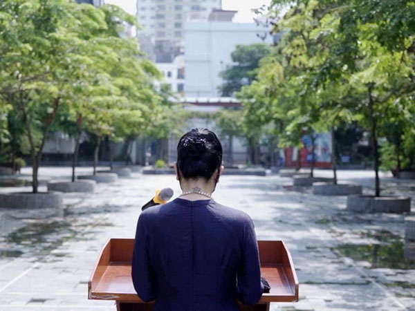 Bức ảnh lịch sử của lễ khai giảng năm học 2021 - 2022: Nhiều năm sau các thế hệ sẽ còn nhắc về buổi 'tựu trường' đầy kỳ lạ này!