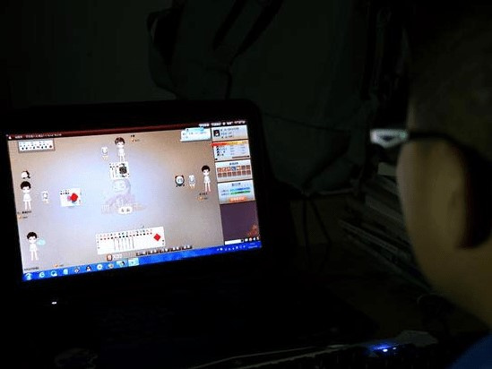 5 thói quen 'đánh cắp' tuổi thọ từ khi còn trẻ mà nhiều người hay mắc, bạn có bao nhiêu trong số này?