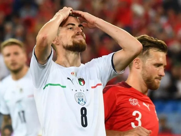 ĐKVĐ EURO lập siêu kỷ lục trong ngày Jorginho đá hỏng 11m