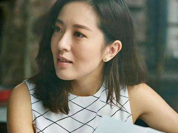 Đến nhà chị chồng ăn cơm tối, khi về, chị ấy đưa tôi cả xấp tiền khiến tôi kinh ngạc vô cùng